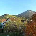 莉莉度假酒店 * 多恩比恩